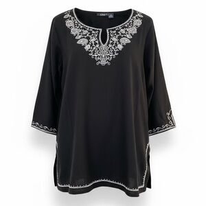 CB casual Embroidered Tunic Top Boho Front Keyhole Black White Plus Cotton Sz 2X